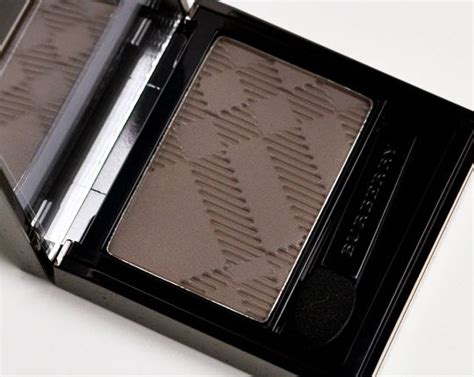 Burberry Taupe Brown (07) Eyeshadow Review, Photos, Swatches 